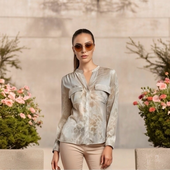 Women’s Blouse CALVIN KLEIN Animal Print Shirt V-neck Blouse Chiffon Shirt Top - Picture 1 of 8